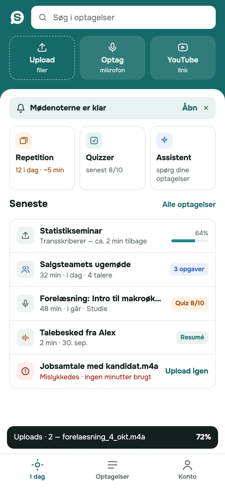 SozAI-appens startskærm med Upload, Optag og YouTube-link samt seneste optagelser