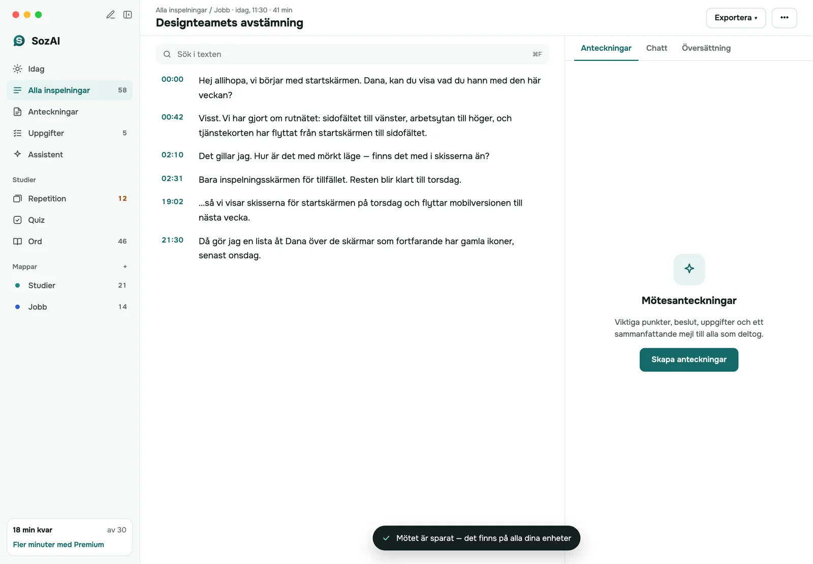 Ett sparat möte i SozAI för Mac: transkriptionen med tidsstämplar och beskedet att den nu finns på alla enheter